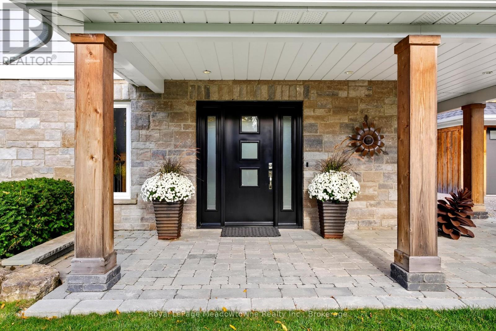 8495 Appleby Line, Milton, Ontario  L0P 1B0 - Photo 5 - W12476548