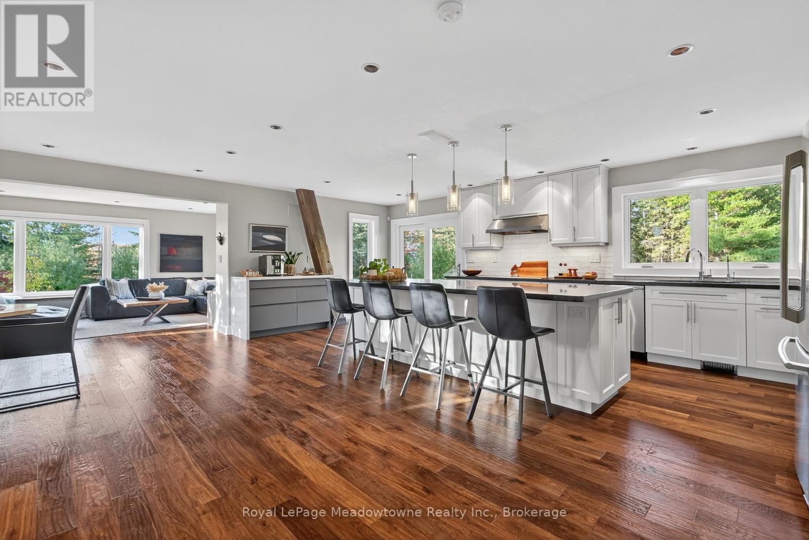 8495 Appleby Line, Milton, Ontario  L0P 1B0 - Photo 8 - W12476548