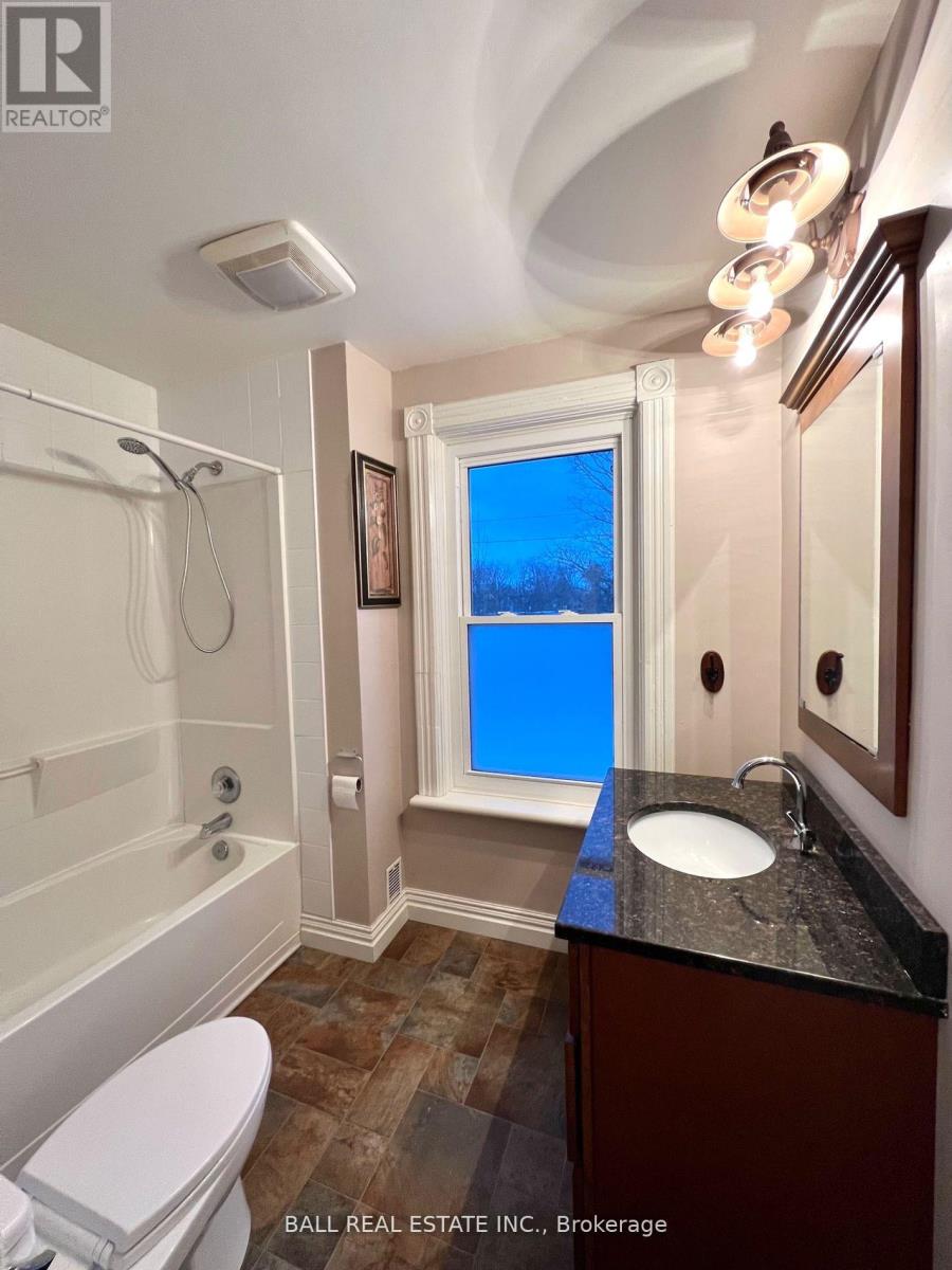 134 Water Street, Selwyn, Ontario  K0L 2H0 - Photo 15 - X12471361