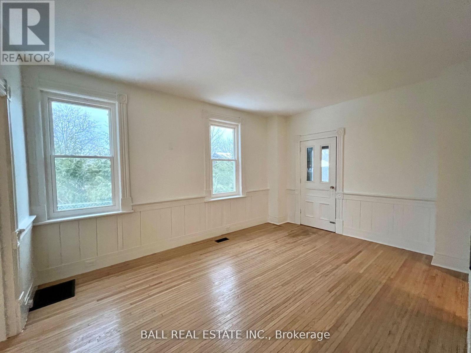 134 Water Street, Selwyn, Ontario  K0L 2H0 - Photo 13 - X12471361