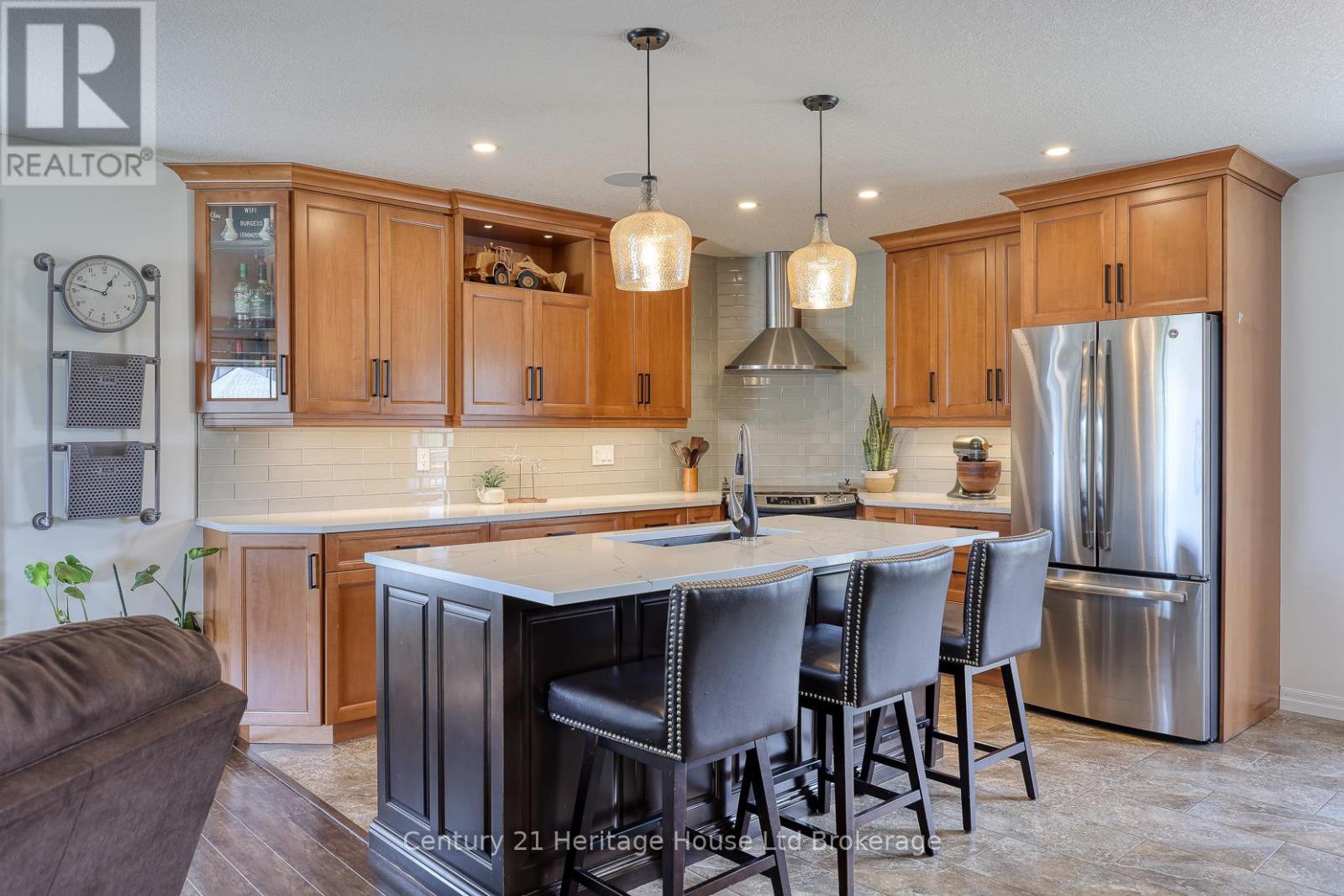 89 Walker Road, Ingersoll, Ontario  N5C 0A6 - Photo 12 - X12476521