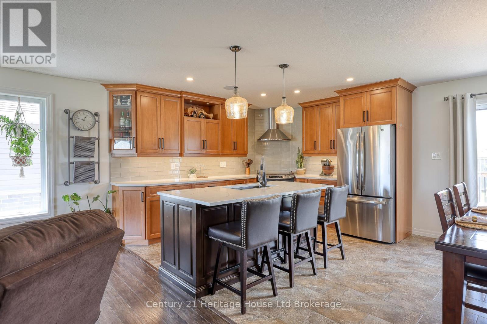 89 Walker Road, Ingersoll, Ontario  N5C 0A6 - Photo 13 - X12476521