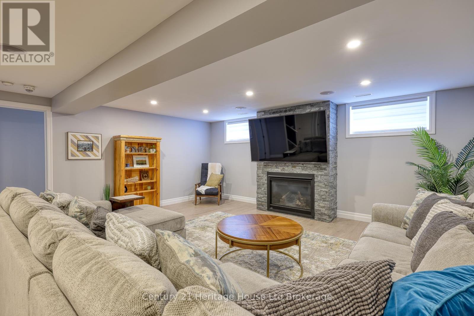 89 Walker Road, Ingersoll, Ontario  N5C 0A6 - Photo 32 - X12476521