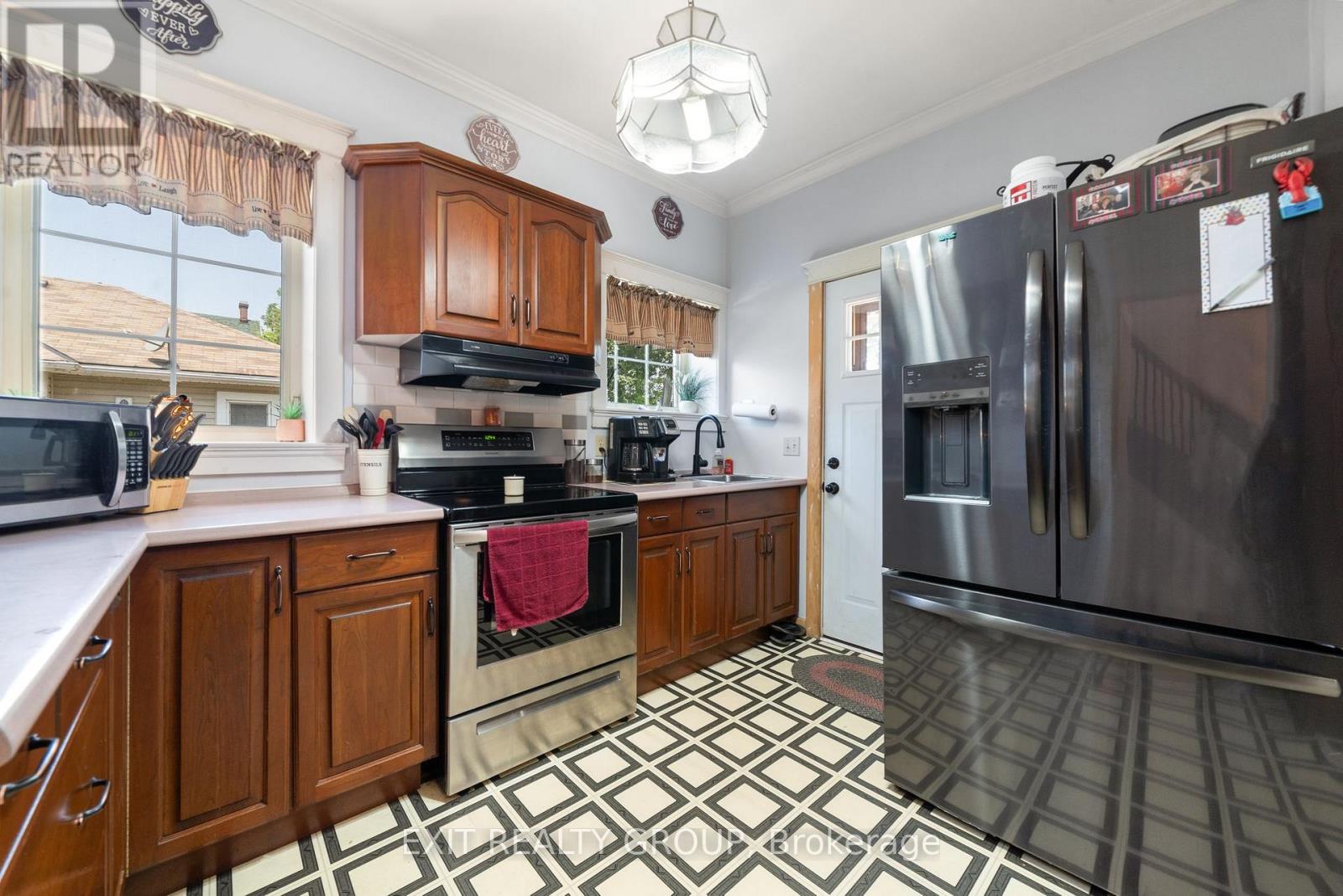 219 East Street, Greater Napanee, Ontario  K7R 1T2 - Photo 6 - X12476401