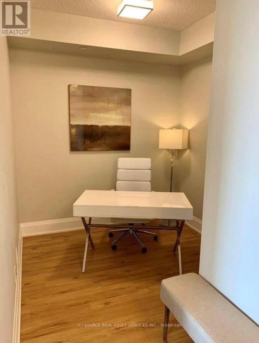 520 - 1 Old Mill Drive, Toronto, Ontario  M6S 0A1 - Photo 14 - W12476213
