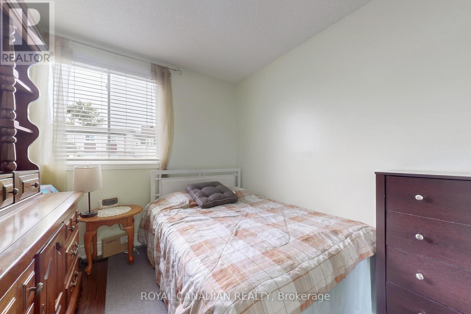 17 Haley Court, Brampton, Ontario  L6S 1N6 - Photo 17 - W12476217