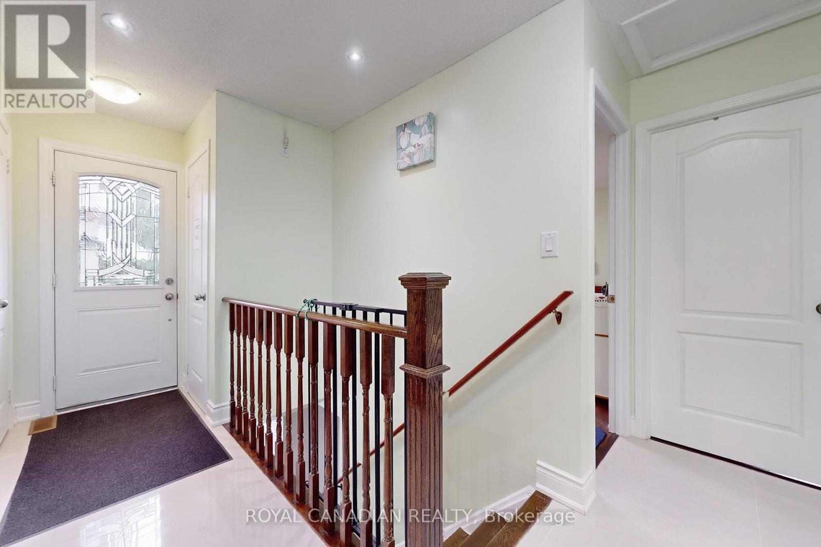 17 Haley Court, Brampton, Ontario  L6S 1N6 - Photo 25 - W12476217