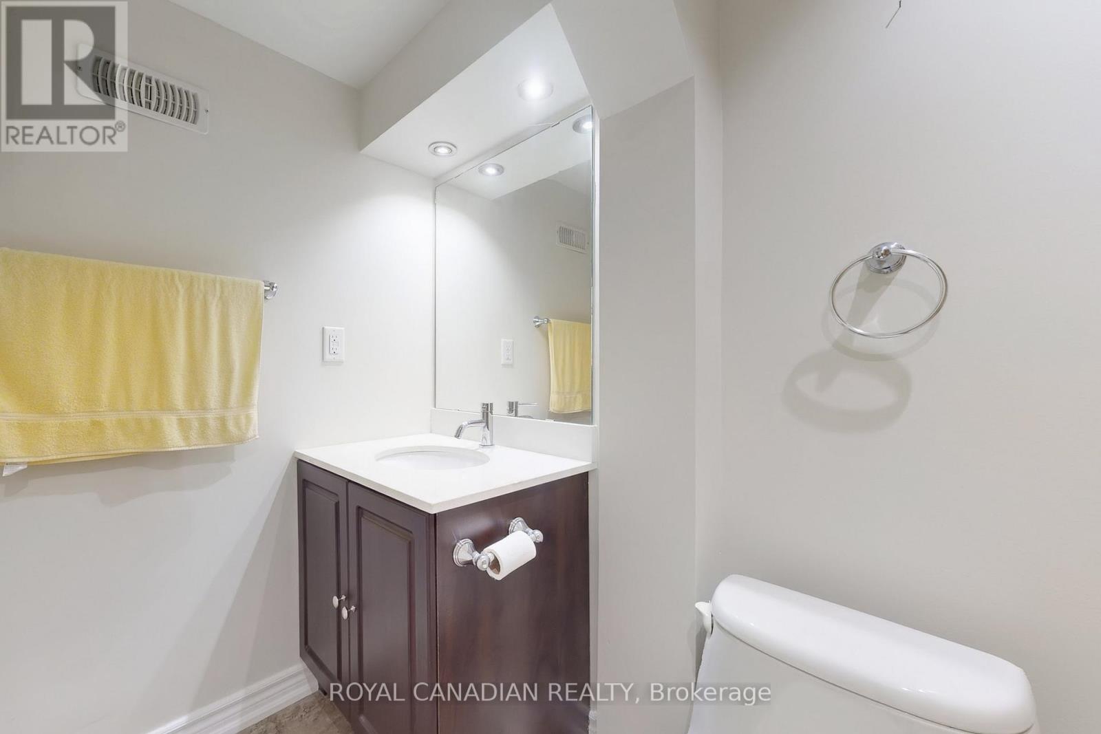 17 Haley Court, Brampton, Ontario  L6S 1N6 - Photo 35 - W12476217