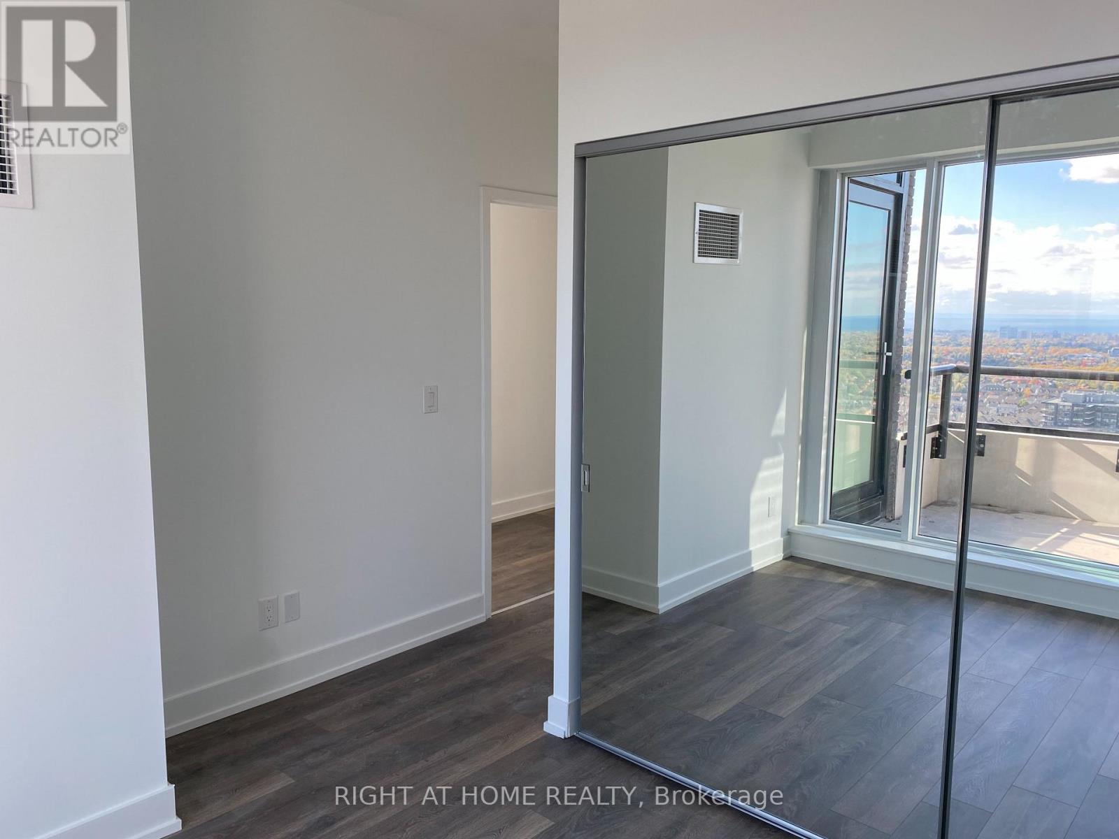 2503 - 297 Oak Walk Drive, Oakville, Ontario  L6H 3R6 - Photo 17 - W12476241