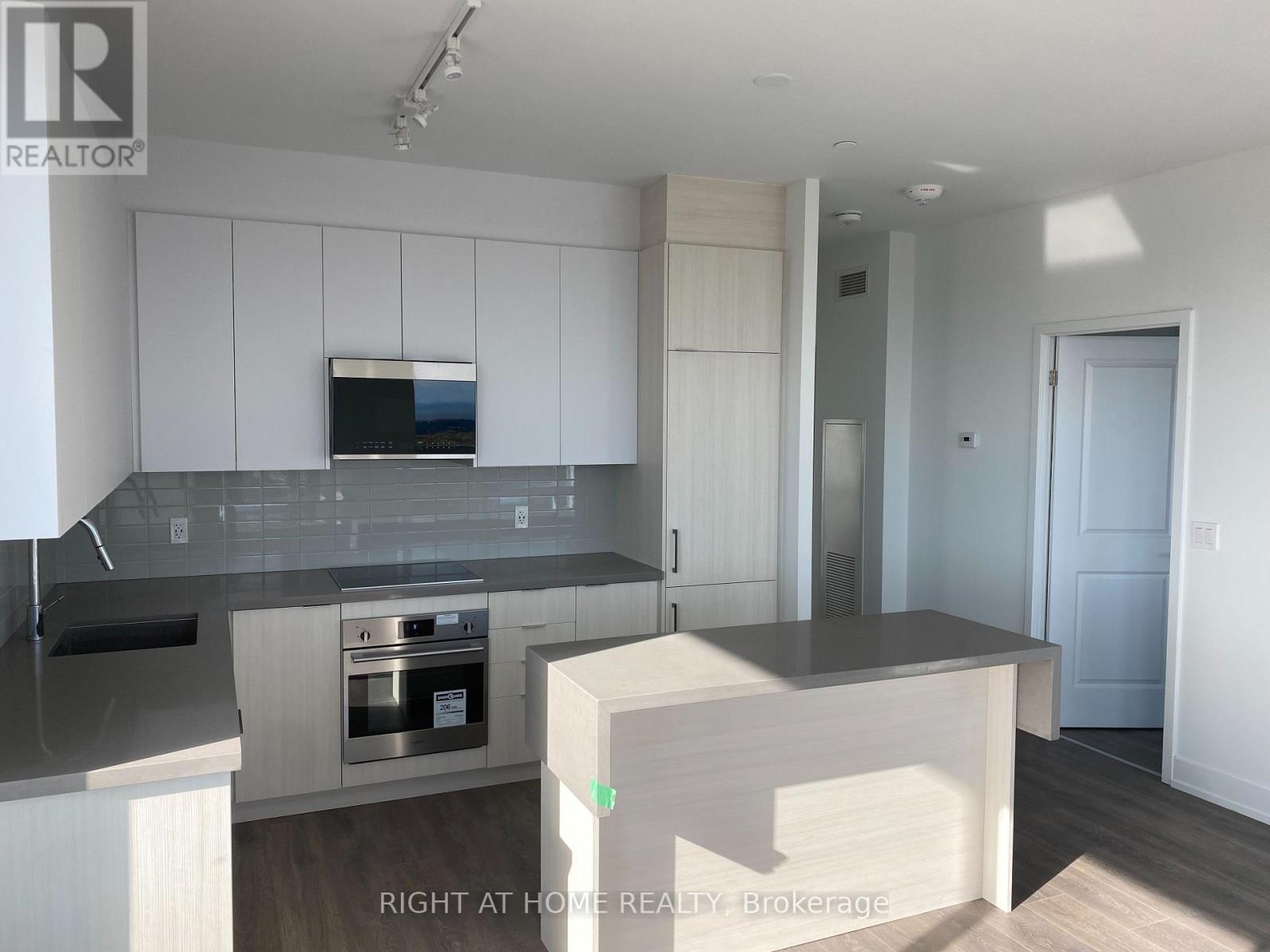 2503 - 297 Oak Walk Drive, Oakville, Ontario  L6H 3R6 - Photo 2 - W12476241