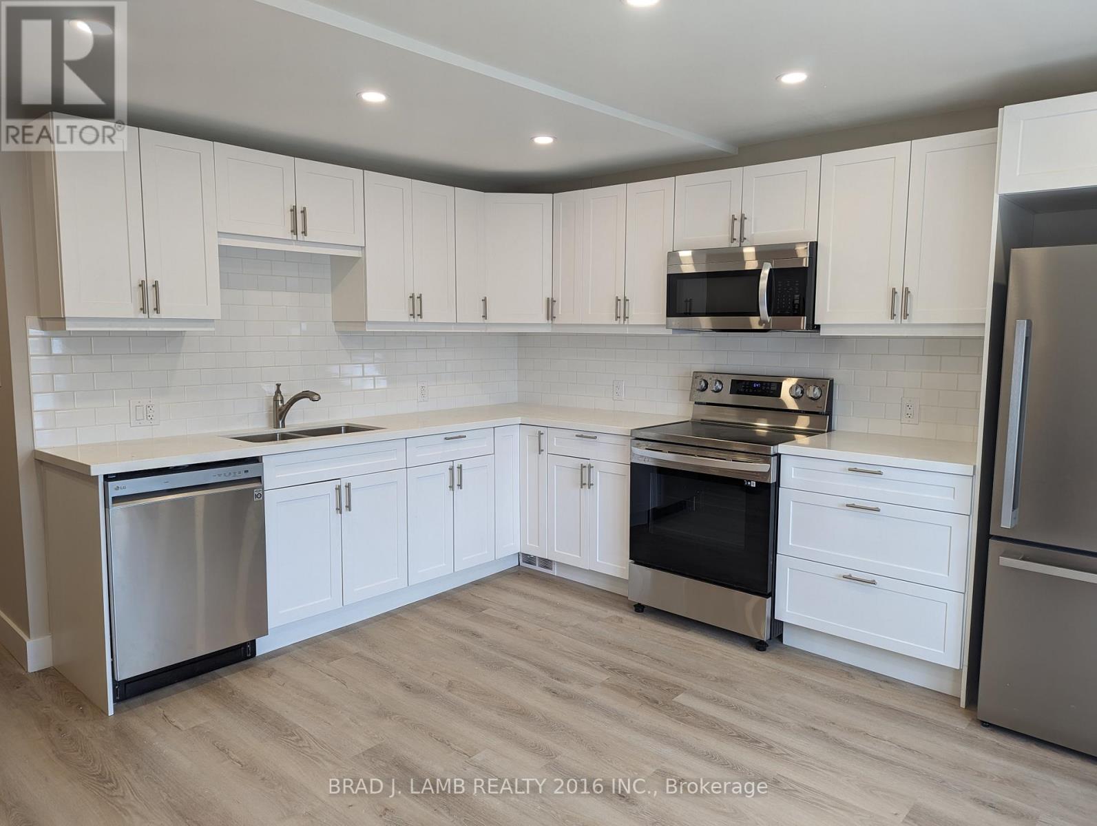 UPPER - 20 EARLSCOURT AVENUE, Toronto, Ontario