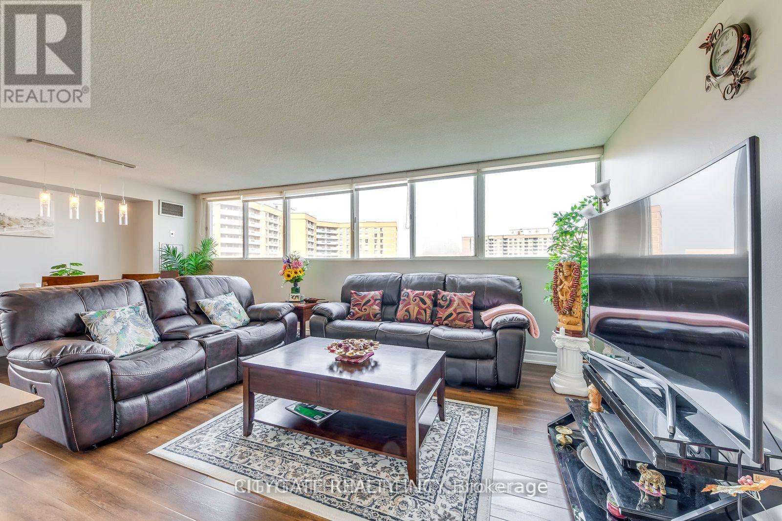 1412 - 3700 Kaneff Crescent, Mississauga, Ontario  L5A 4B8 - Photo 14 - W12476252