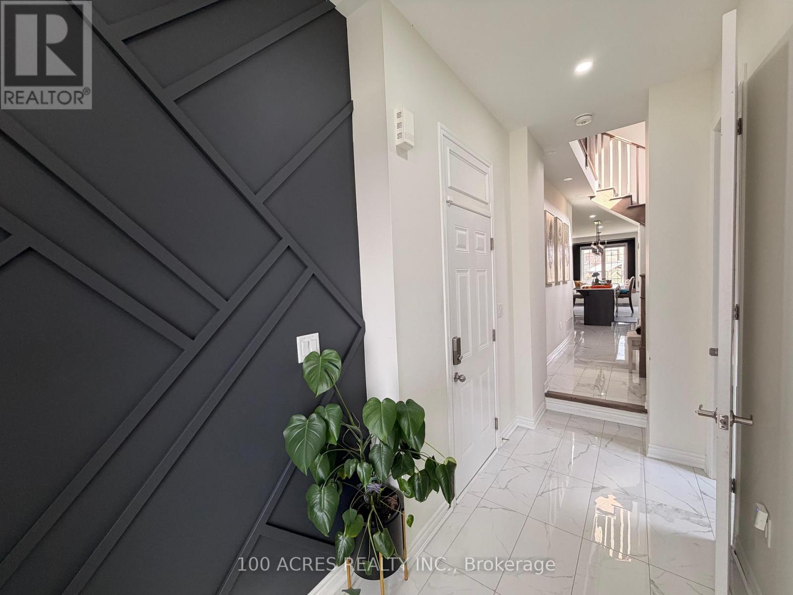 63 Eberly Woods Drive, Caledon, Ontario  L7C 4J3 - Photo 2 - W12476270
