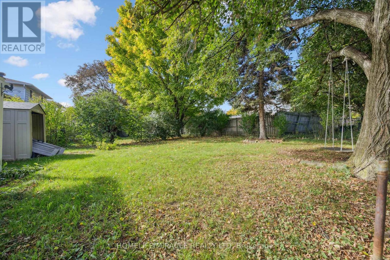 56 Elgin Drive, Brampton, Ontario  L6Y 1A8 - Photo 33 - W12476276