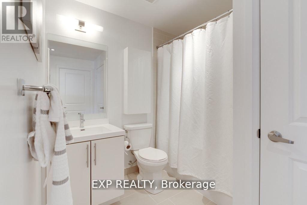 707 - 55 Speers Road, Oakville, Ontario  L6K 0H9 - Photo 4 - W12476284