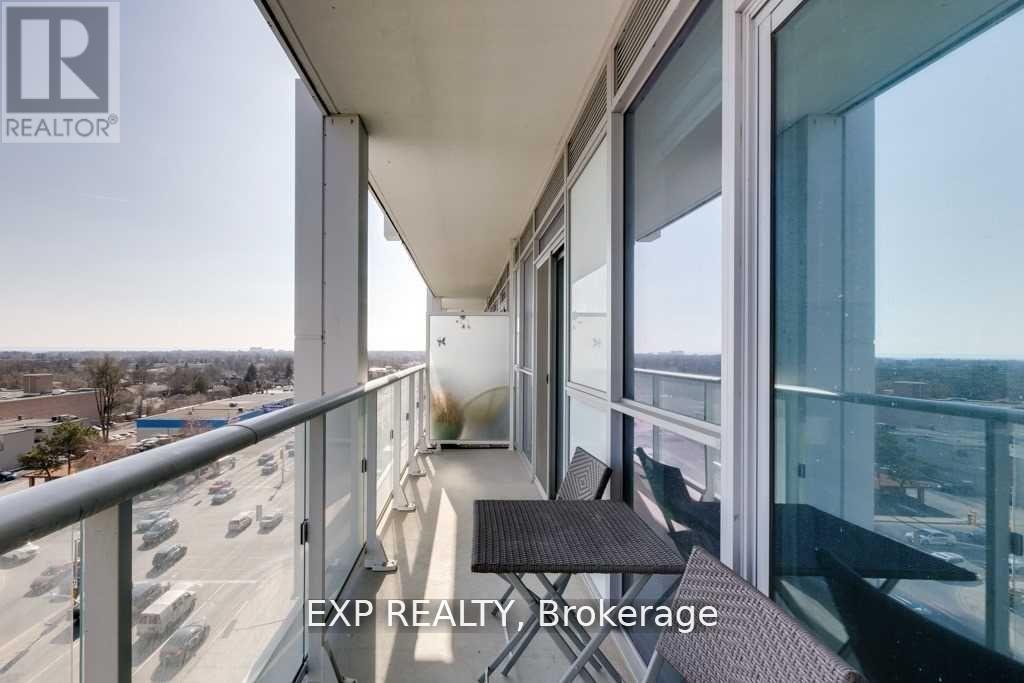 707 - 55 Speers Road, Oakville, Ontario  L6K 0H9 - Photo 9 - W12476284