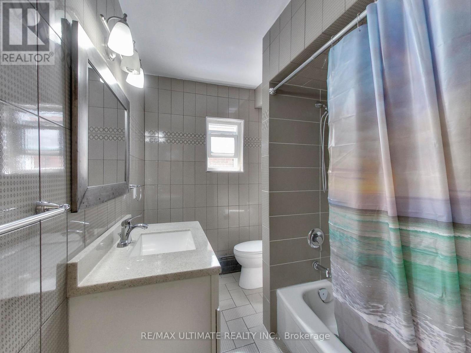 1654 Dufferin Street, Toronto, Ontario  M6H 3L8 - Photo 20 - W12476296