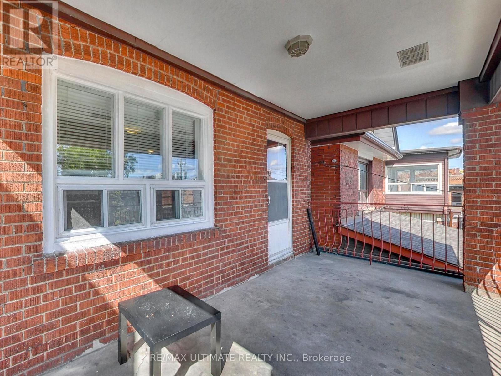 1654 Dufferin Street, Toronto, Ontario  M6H 3L8 - Photo 8 - W12476296