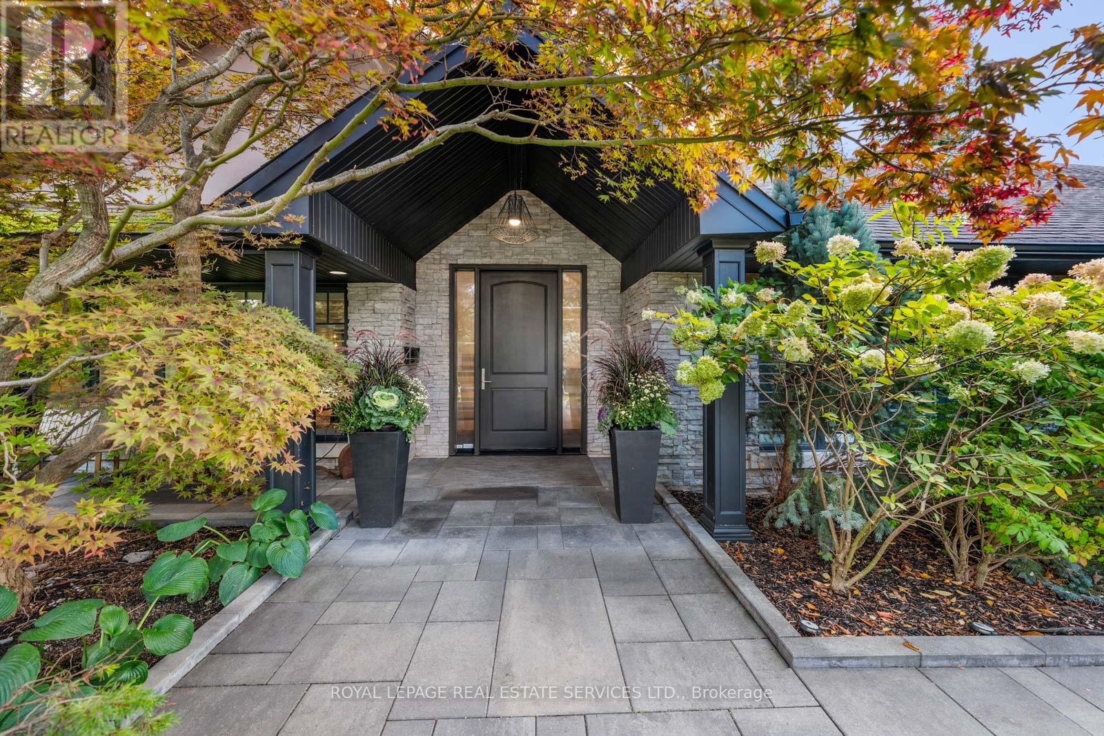 31 PRINCESS ANNE CRESCENT, Toronto, Ontario