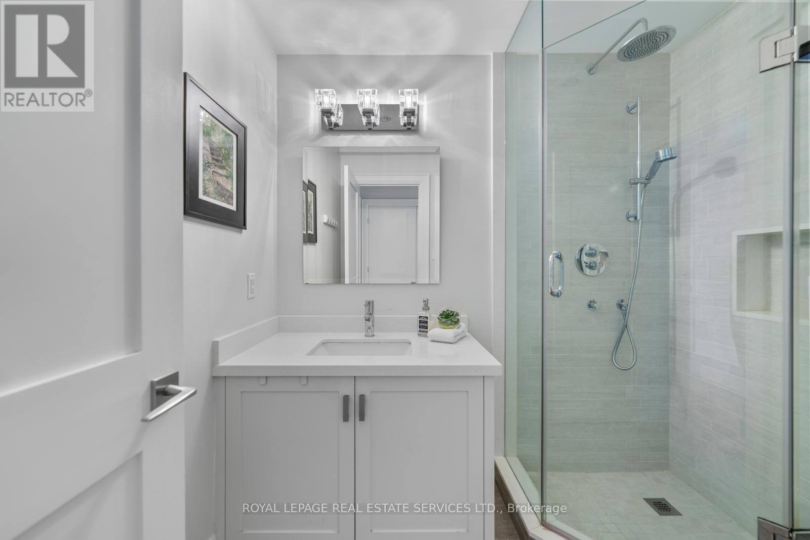 31 Princess Anne Crescent, Toronto, Ontario  M9A 2N9 - Photo 21 - W12476302