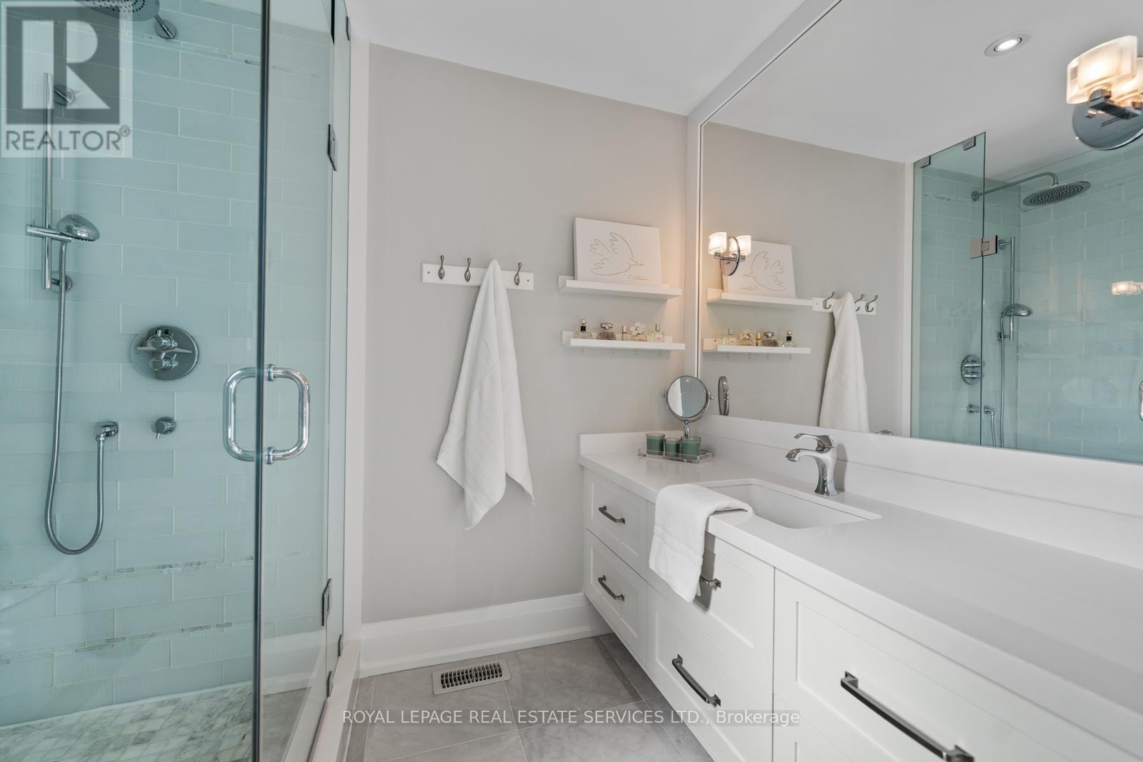 31 Princess Anne Crescent, Toronto, Ontario  M9A 2N9 - Photo 31 - W12476302