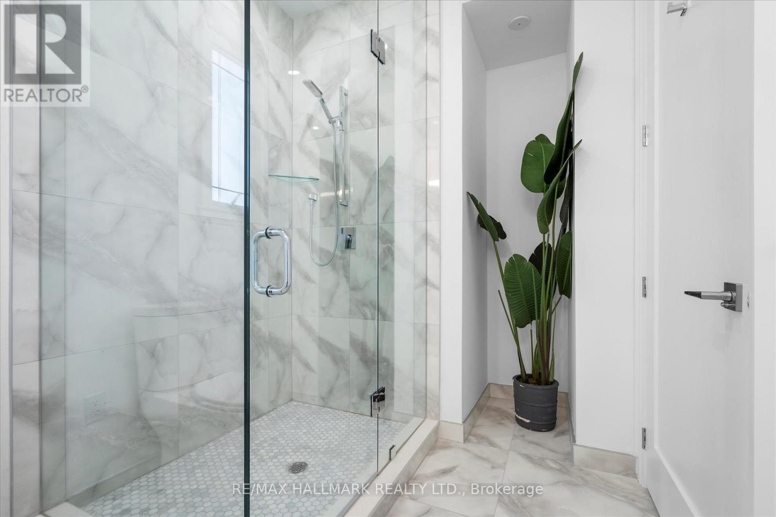 1b - 27 Antonio Court, Toronto, Ontario  M9L 2J7 - Photo 22 - W12476312