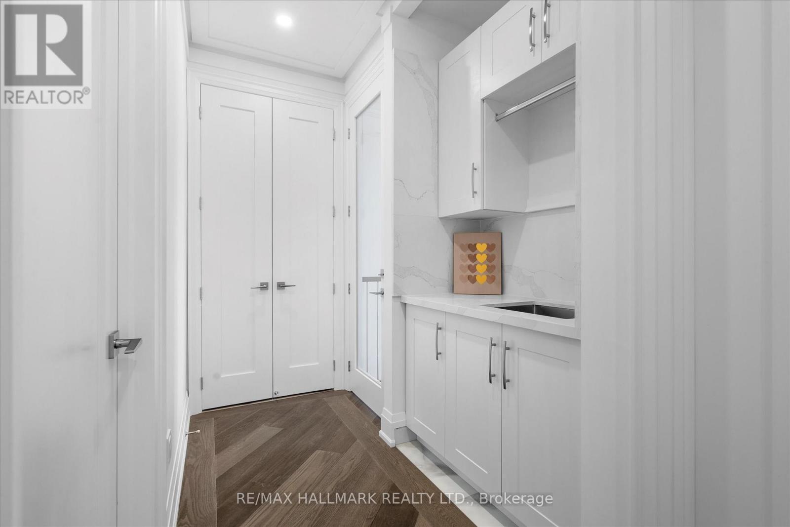 1b - 27 Antonio Court, Toronto, Ontario  M9L 2J7 - Photo 25 - W12476312