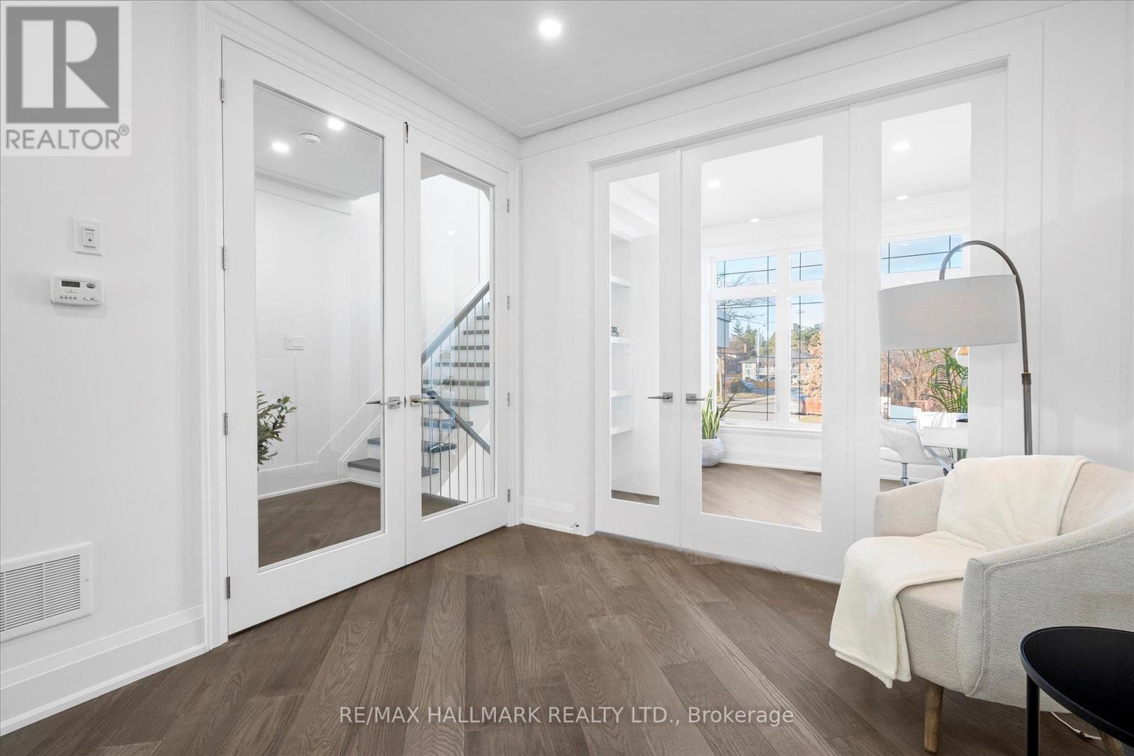 1b - 27 Antonio Court, Toronto, Ontario  M9L 2J7 - Photo 4 - W12476312