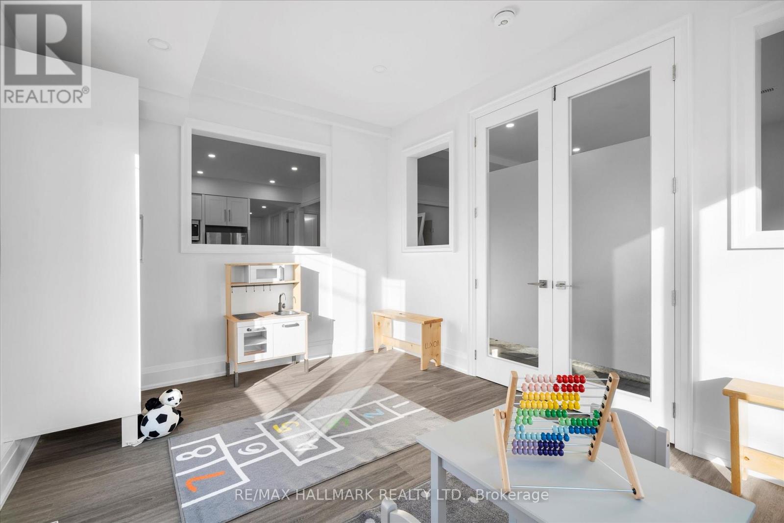 1b - 27 Antonio Court, Toronto, Ontario  M9L 2J7 - Photo 44 - W12476312