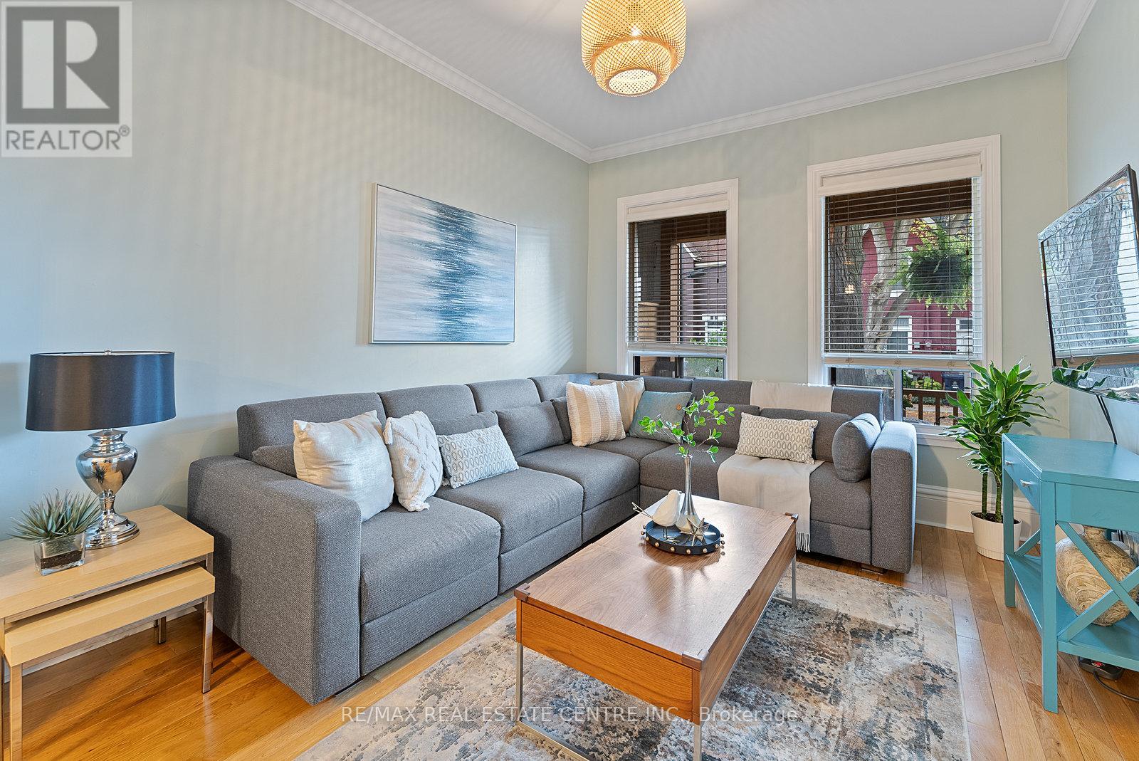 35 Miller Street, Toronto, Ontario  M6N 2Z6 - Photo 8 - W12476322