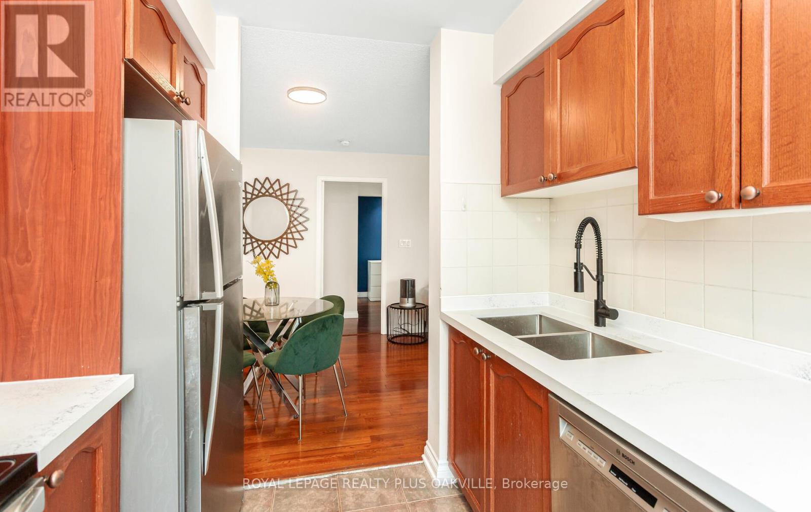 Lph07 - 7 Michael Power Place, Toronto, Ontario  M9A 0A4 - Photo 29 - W12476332