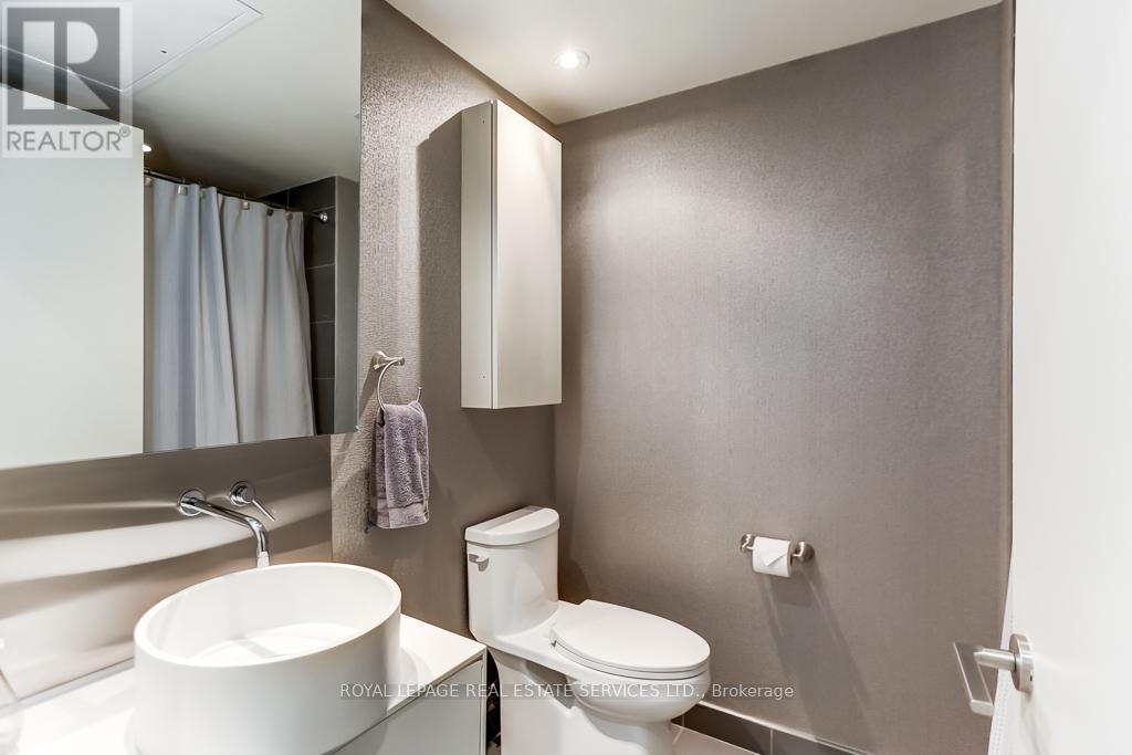 373 - 383 Sorauren Avenue, Toronto, Ontario  M6R 0A4 - Photo 18 - W12476333