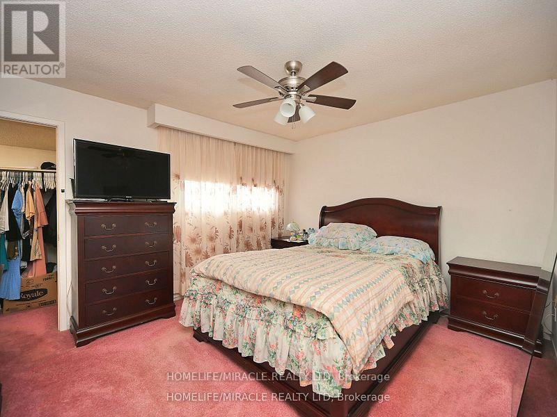119 - 120 Collins Crescent, Brampton, Ontario  L6V 3N1 - Photo 26 - W12476334