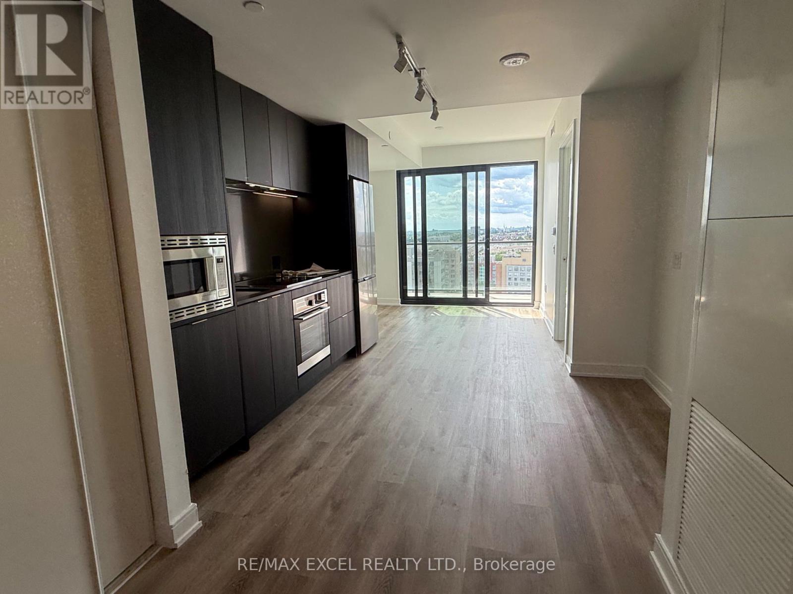 1612 - 3009 Novar Road, Mississauga, Ontario  L5B 0P9 - Photo 2 - W12476349