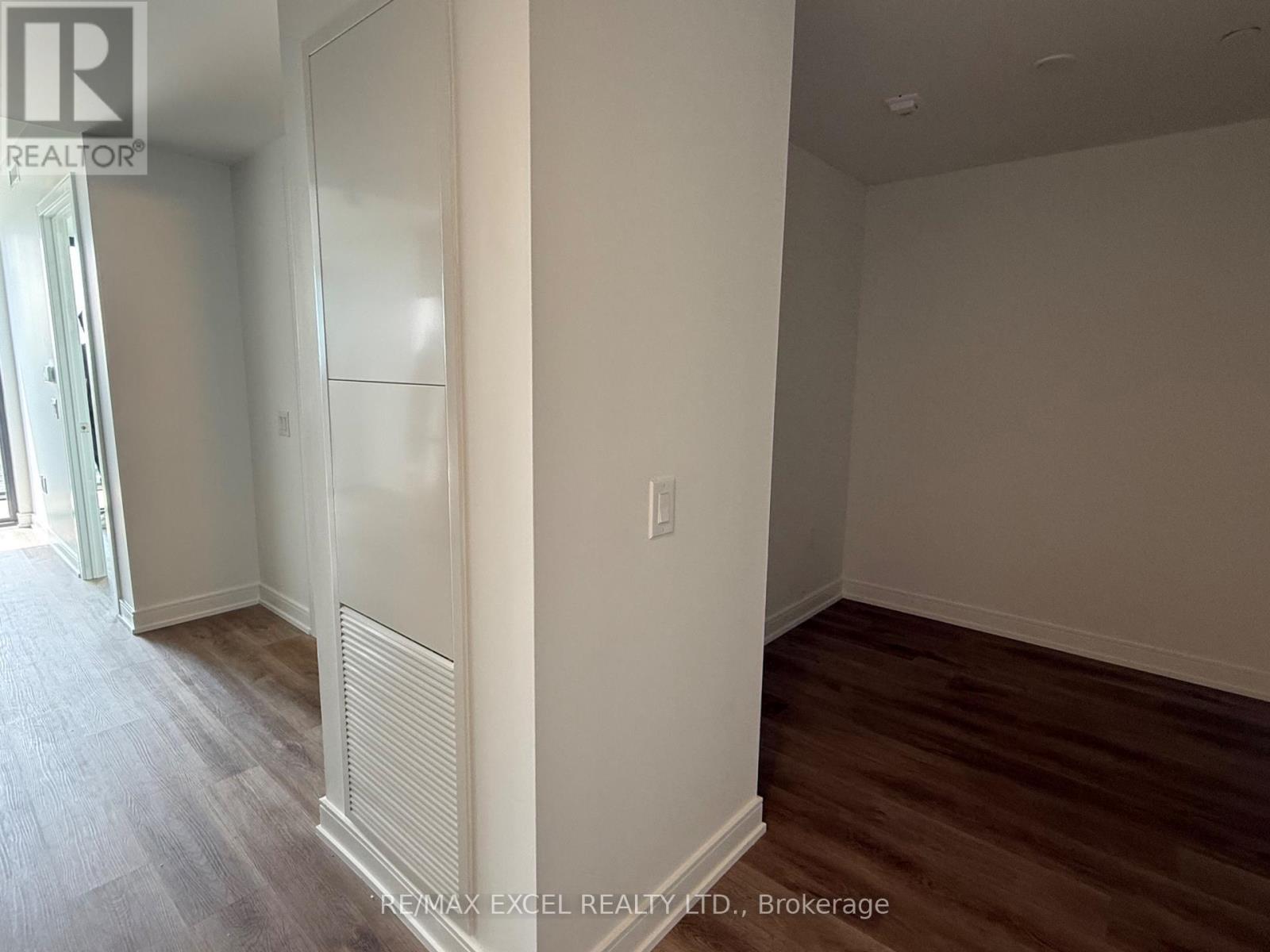1612 - 3009 Novar Road, Mississauga, Ontario  L5B 0P9 - Photo 4 - W12476349