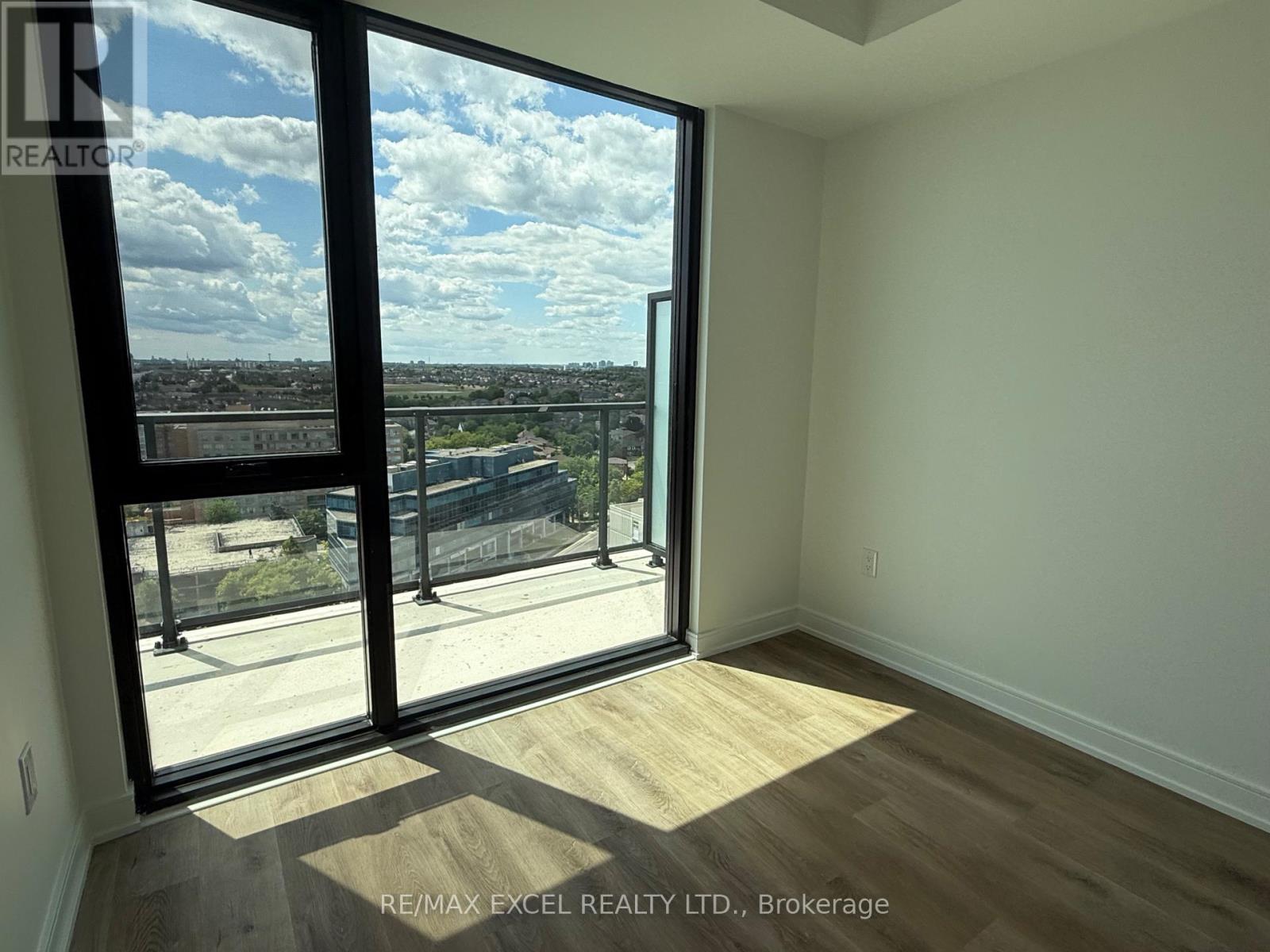 1612 - 3009 Novar Road, Mississauga, Ontario  L5B 0P9 - Photo 7 - W12476349