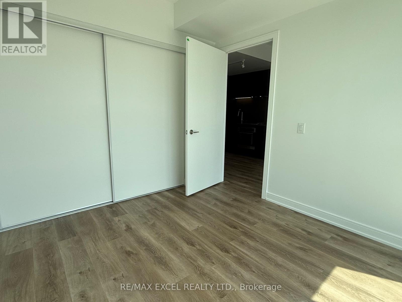 1612 - 3009 Novar Road, Mississauga, Ontario  L5B 0P9 - Photo 8 - W12476349