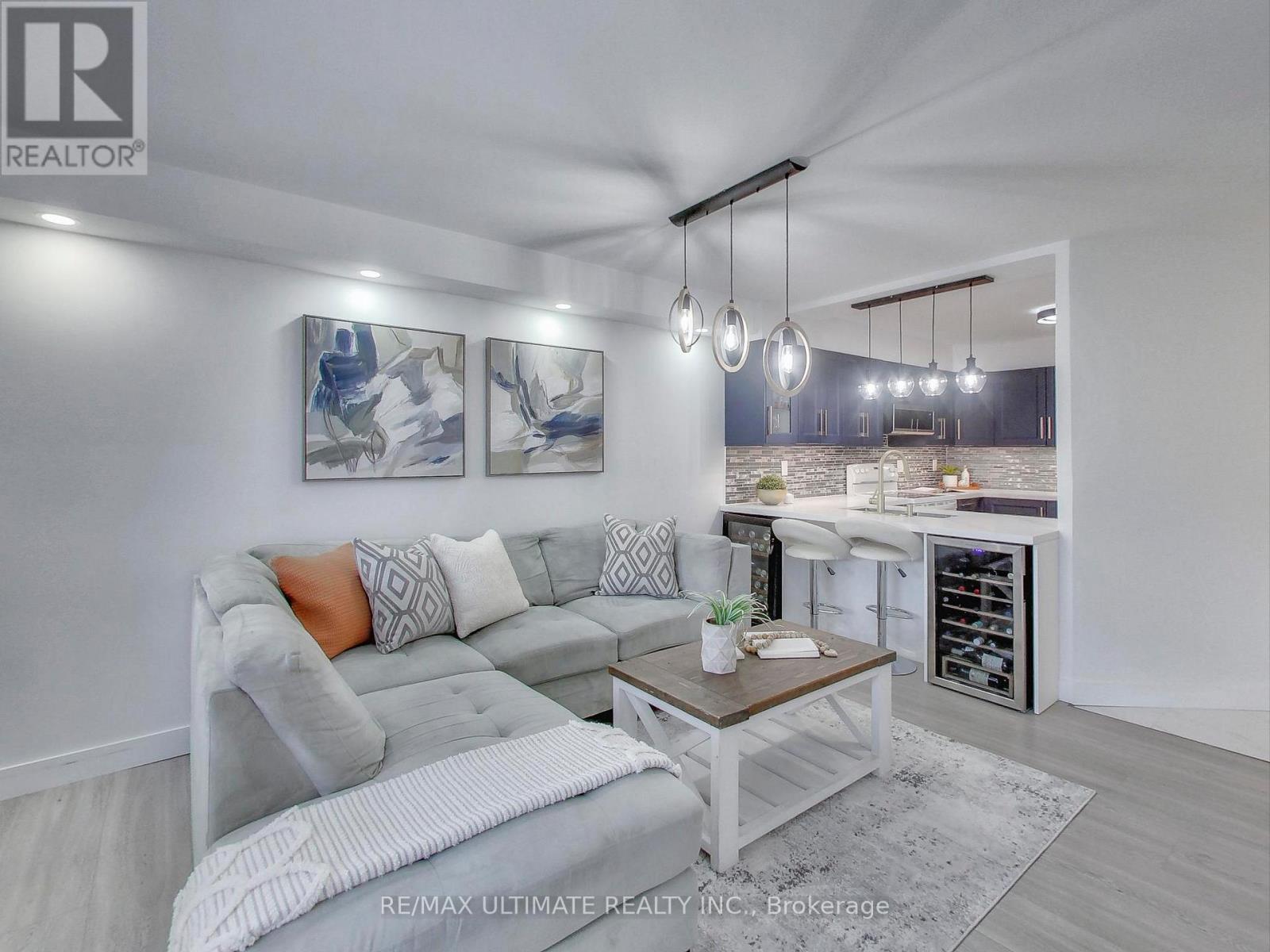 210 - 234 Albion Road, Toronto, Ontario  M9W 6A5 - Photo 4 - W12476350