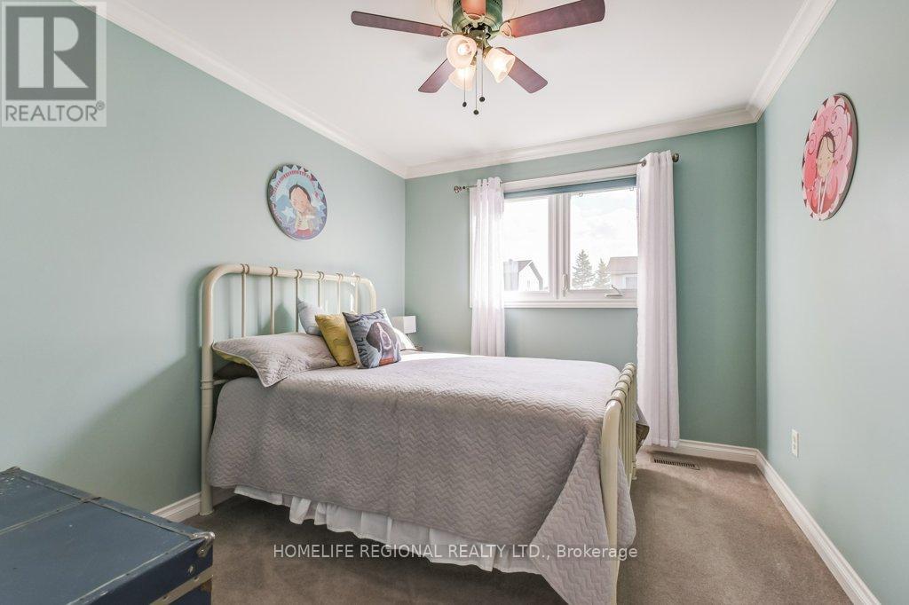 2557 Brasilia Circle, Mississauga, Ontario  L5N 2E9 - Photo 23 - W12476367