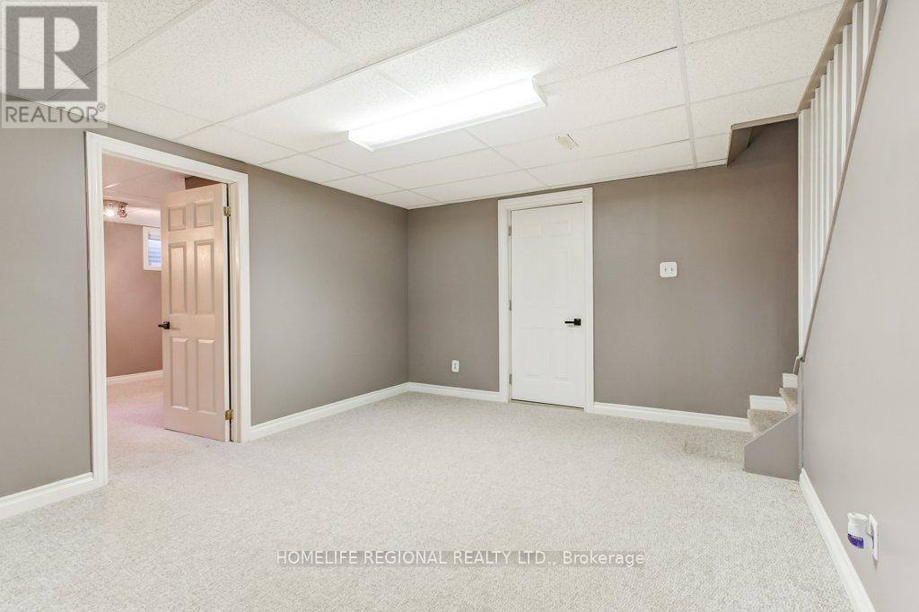 2557 Brasilia Circle, Mississauga, Ontario  L5N 2E9 - Photo 29 - W12476367