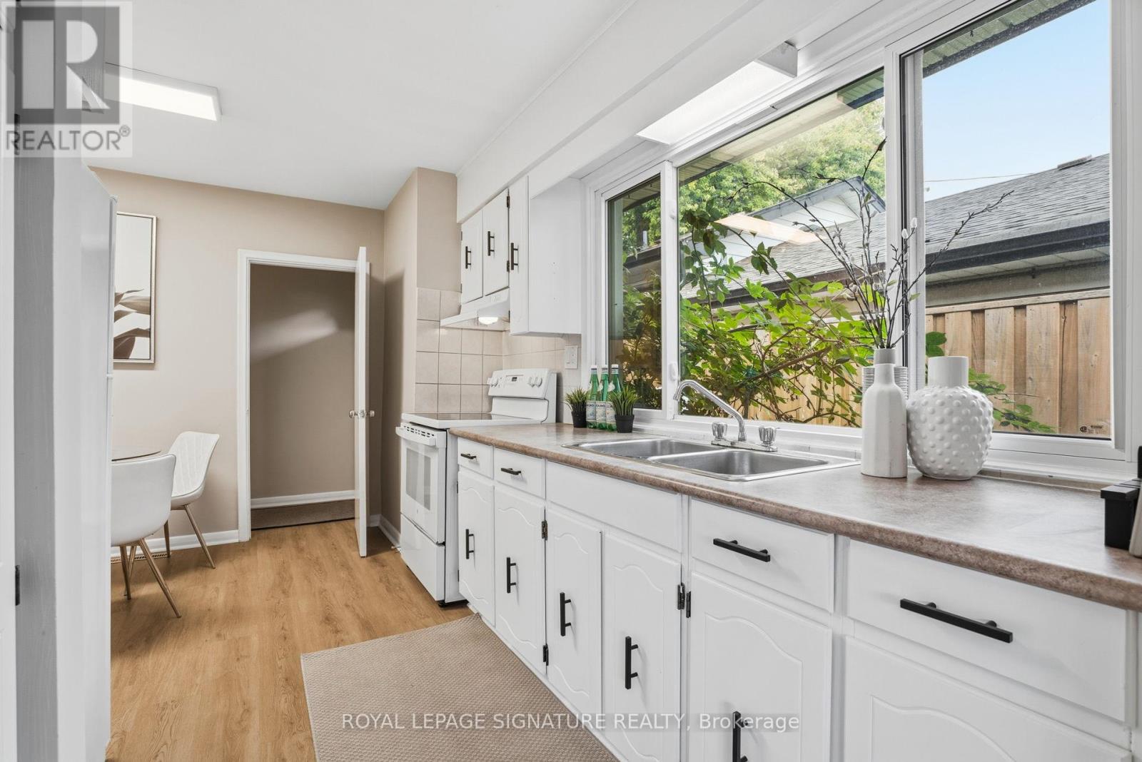 68 Genthorn Avenue, Toronto, Ontario  M9W 2S9 - Photo 13 - W12476368