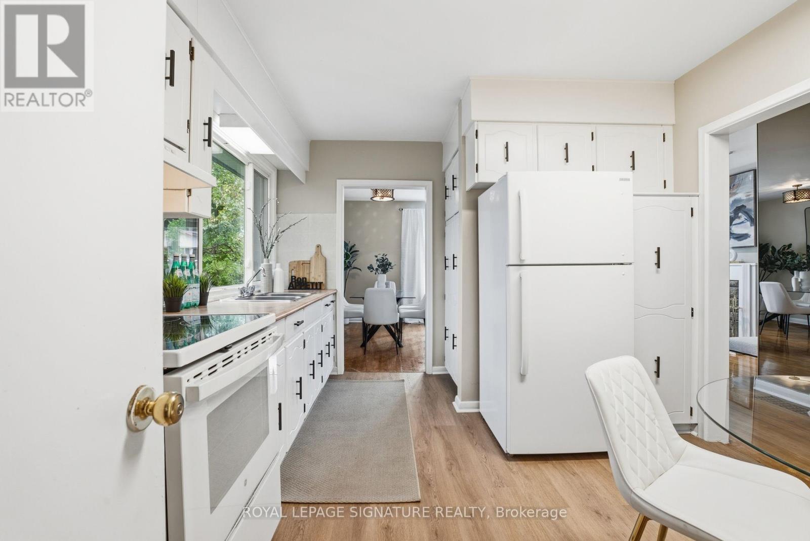 68 Genthorn Avenue, Toronto, Ontario  M9W 2S9 - Photo 14 - W12476368