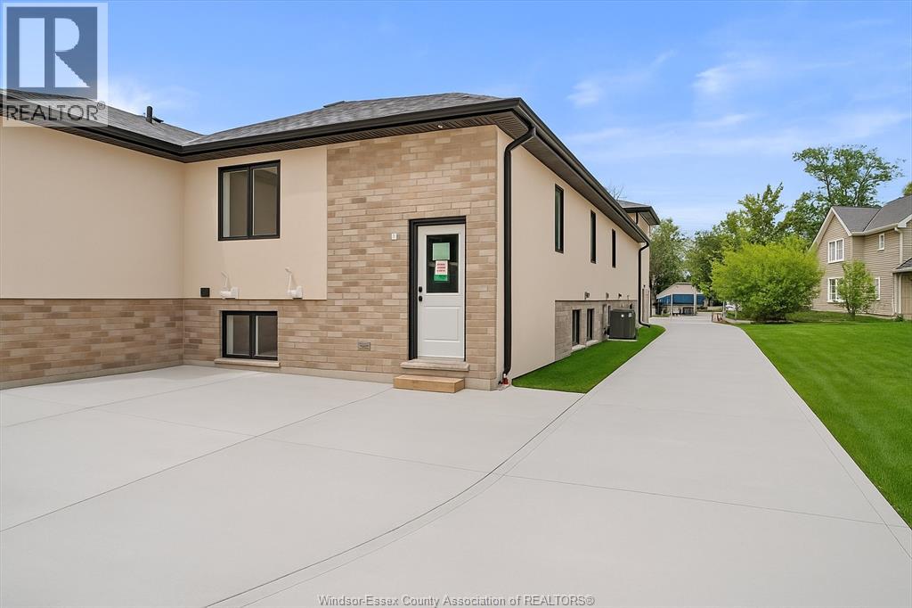 MLS# 25026889: 2463-1 FRONT ROAD, LaSalle, Canada