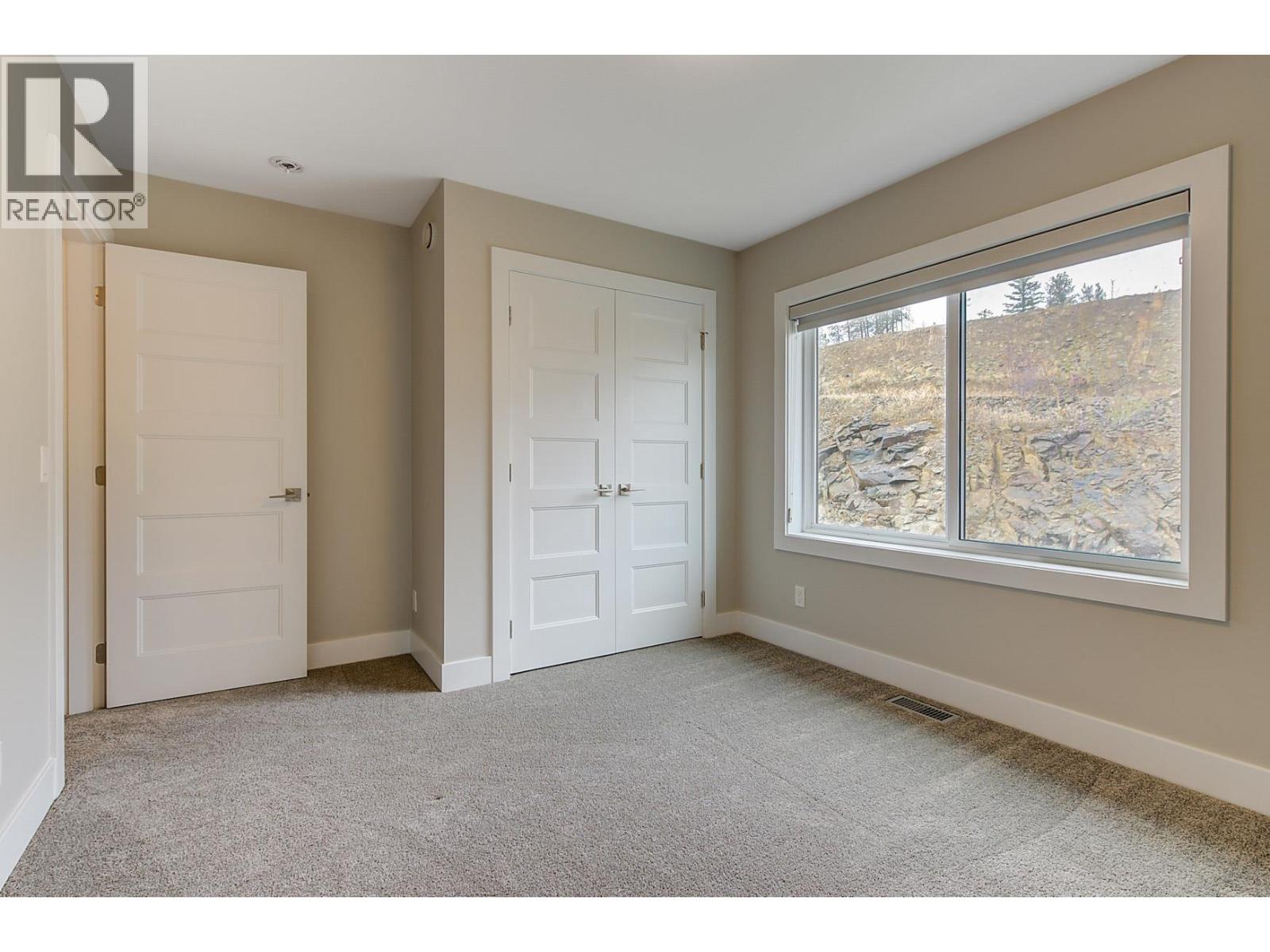 788 Acadia Street Kelowna Photo 38