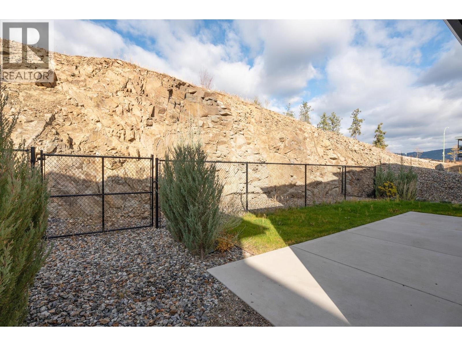 788 Acadia Street Kelowna Photo 42