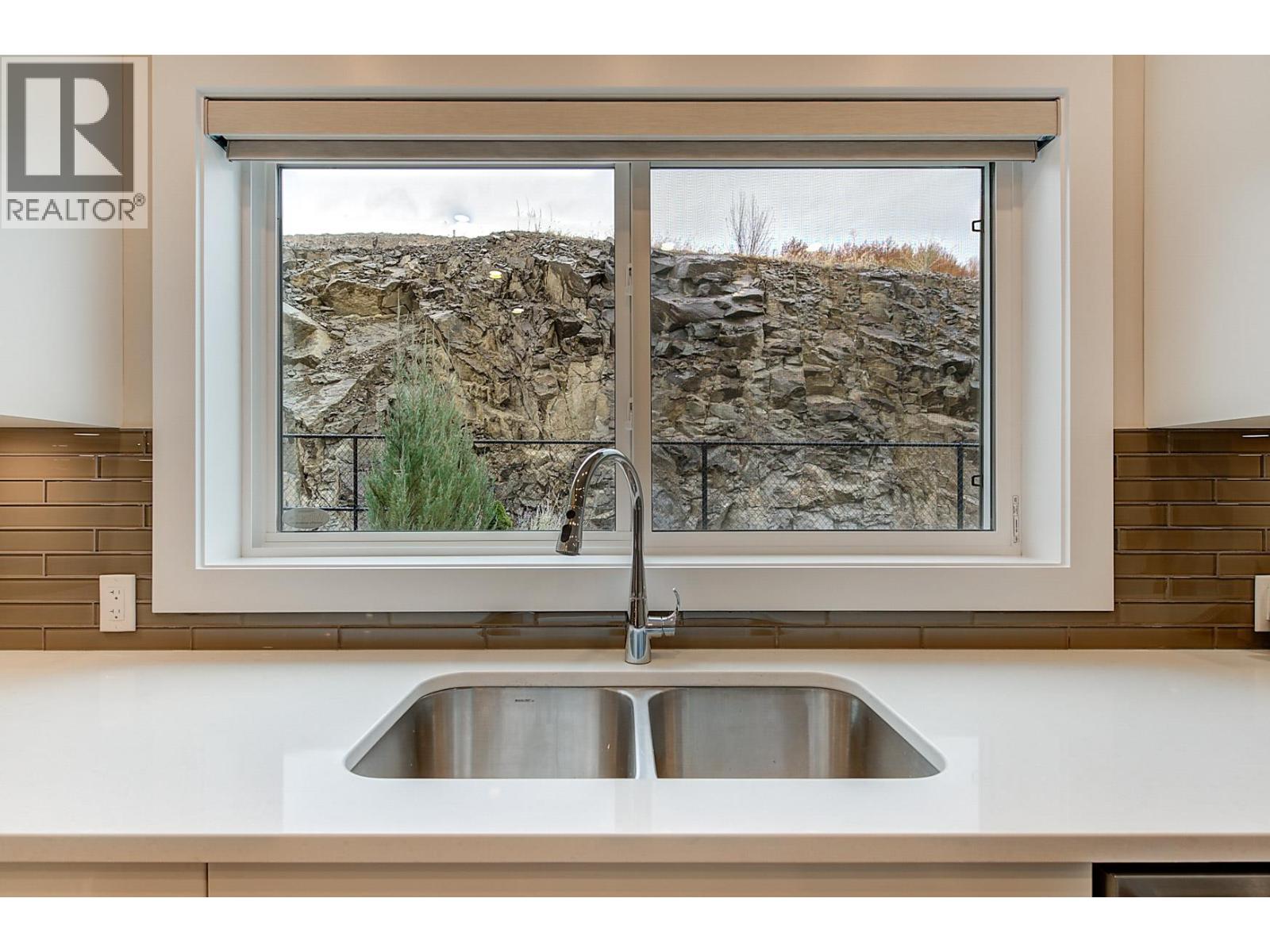 788 Acadia Street Kelowna Photo 19