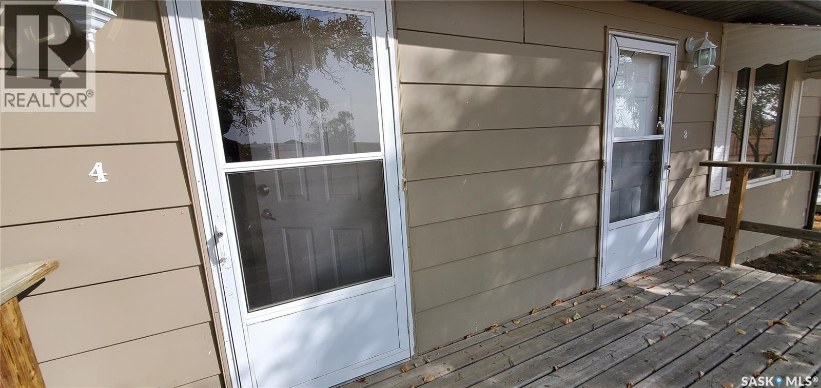 1809 Progress Avenue, Vanguard, Saskatchewan  S0N 2V0 - Photo 25 - SK021491