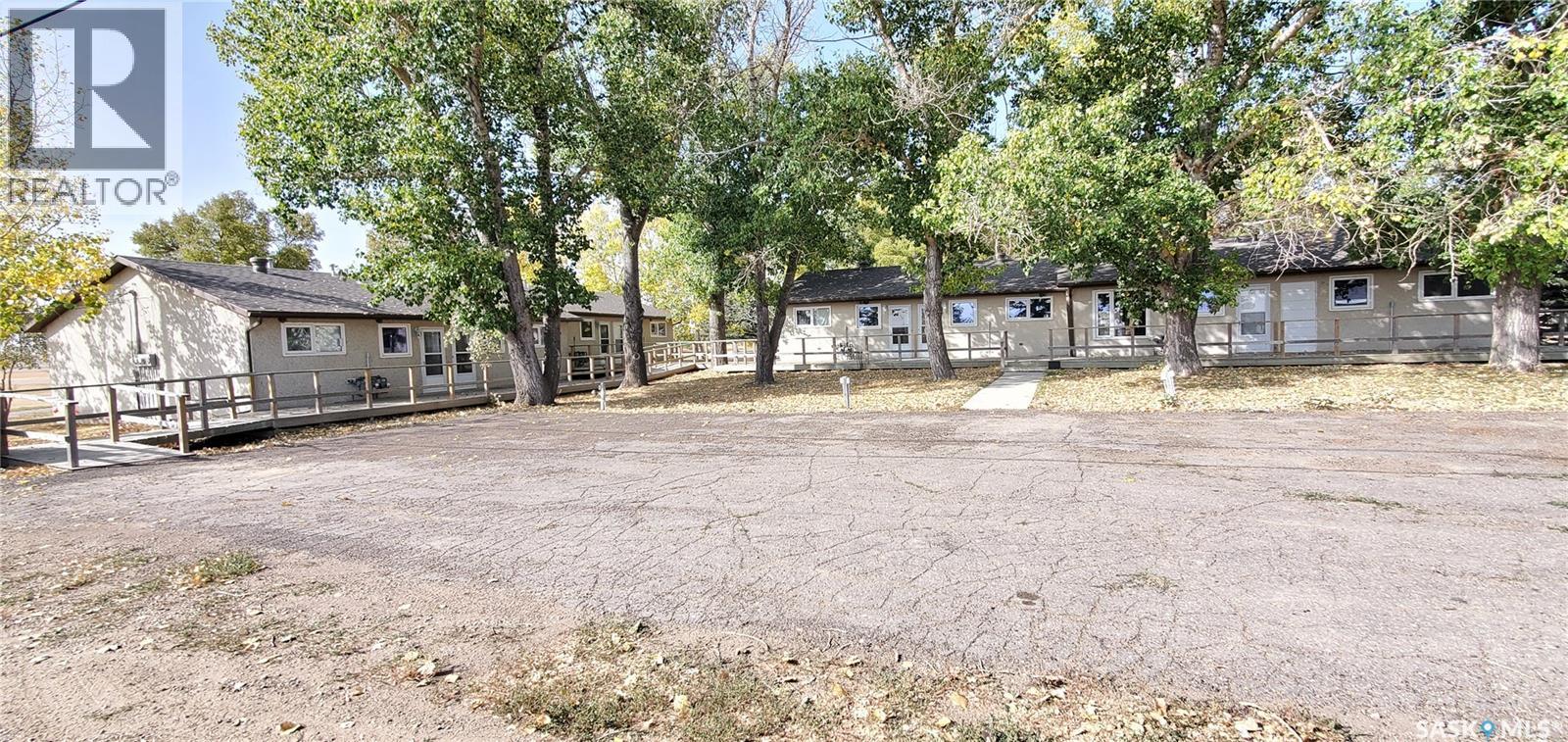 1809 Progress Avenue, Vanguard, Saskatchewan  S0N 2V0 - Photo 3 - SK021491