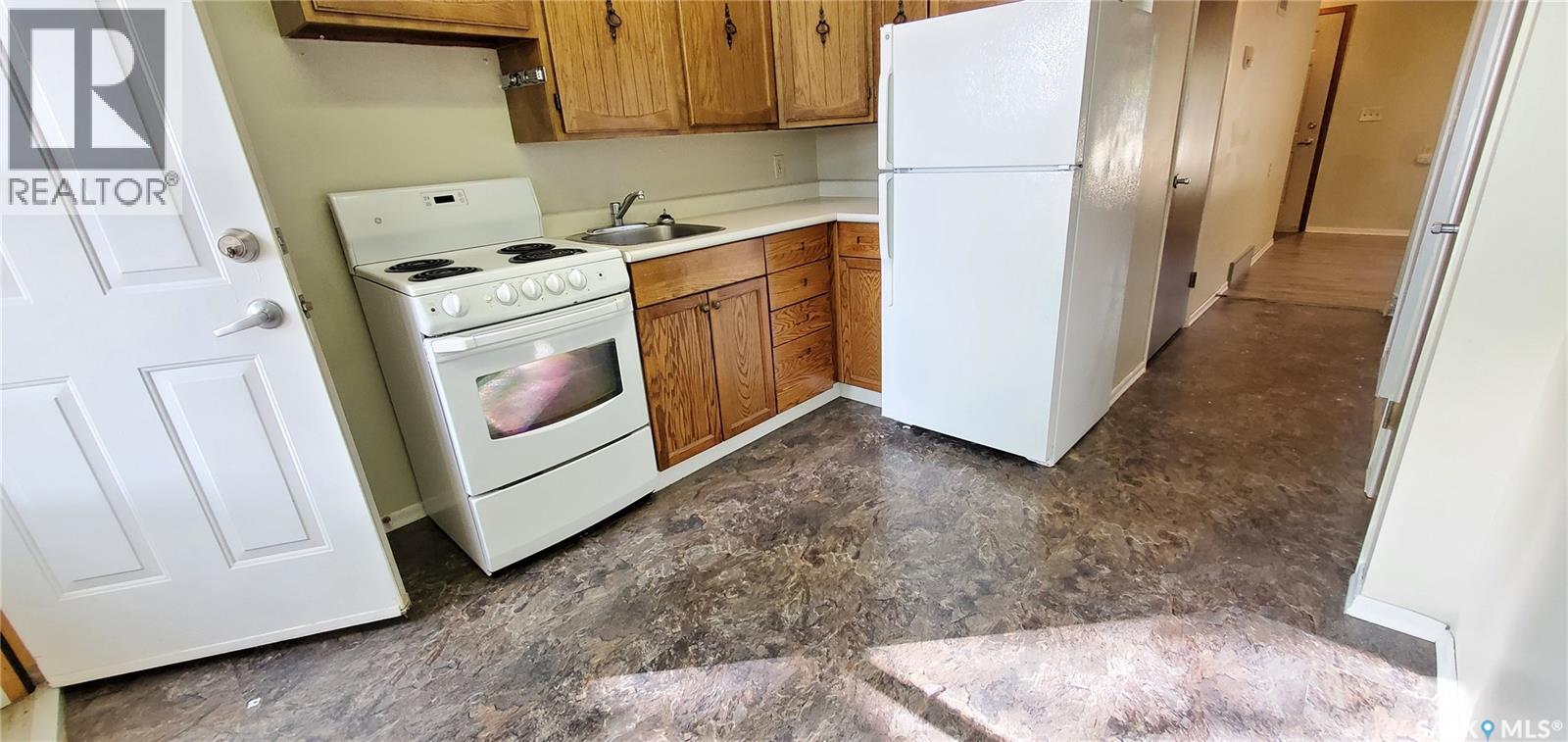 1809 Progress Avenue, Vanguard, Saskatchewan  S0N 2V0 - Photo 36 - SK021491