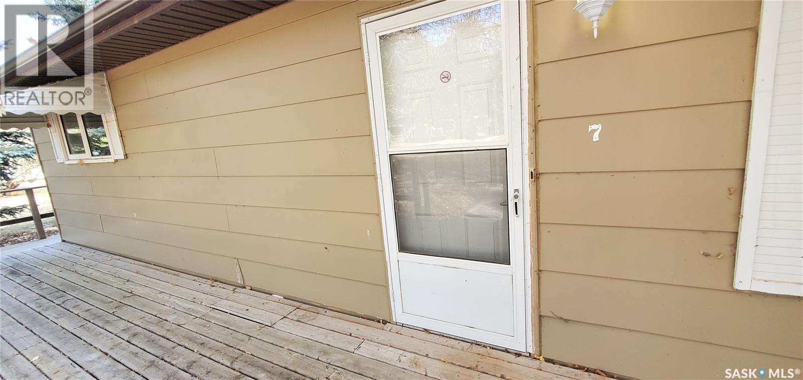 1809 Progress Avenue, Vanguard, Saskatchewan  S0N 2V0 - Photo 37 - SK021491